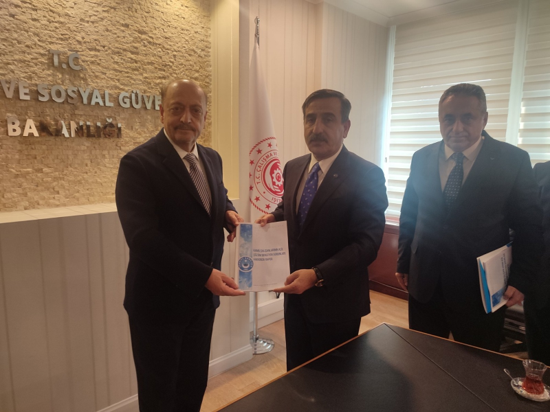 Genel Başkanımız Önder Kahveci Çalışma Bakanı Vedat Bilgin'i Ziyaret Etti