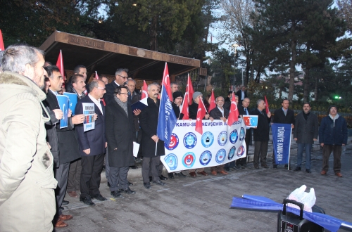 Dünya İnsan Hakları Gününe Doğu Türkistan’ın Gölgesi Düştü